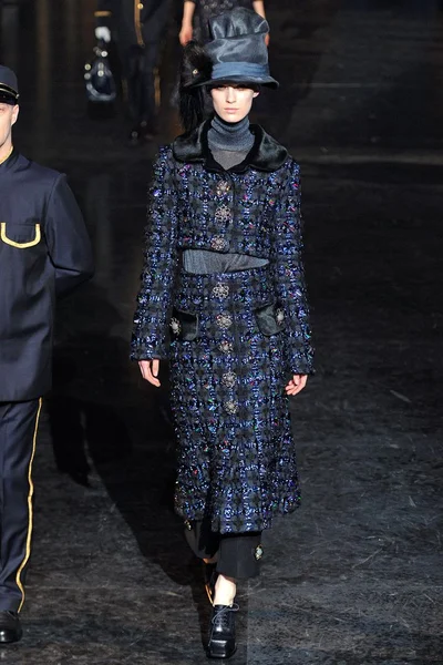 Look 38
